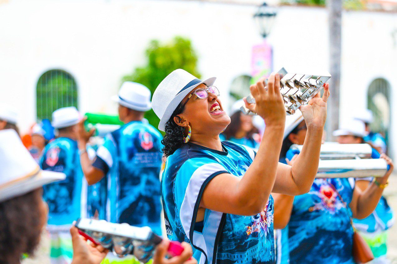 Blocos Tradicionais encantam e mantêm tradição nas ruas