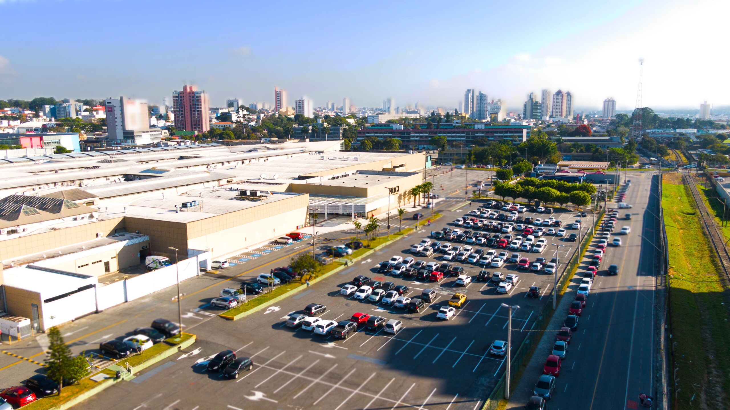 Shoppings do Alto Tietê têm mais de 40 vagas de emprego nesta terça-feira; confira lista