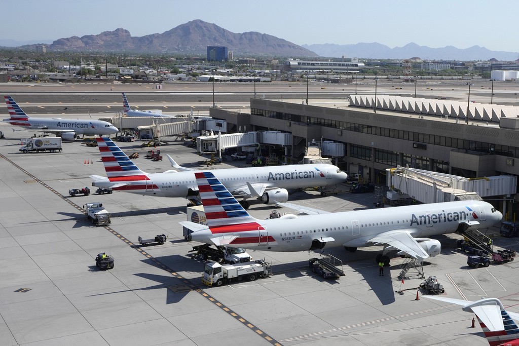 VÍDEO: caças italianos escoltam avião da American Airlines após ameaça de bomba