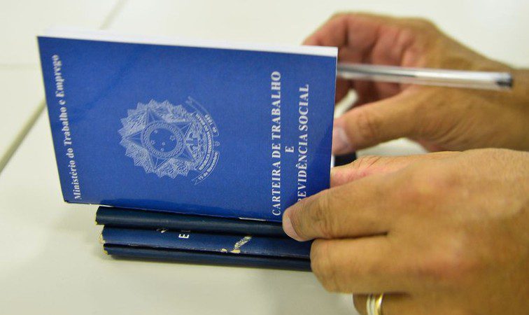 Emprego: 145 vagas em Petrolina, Araripina e Salgueiro nesta quinta-feira (27)