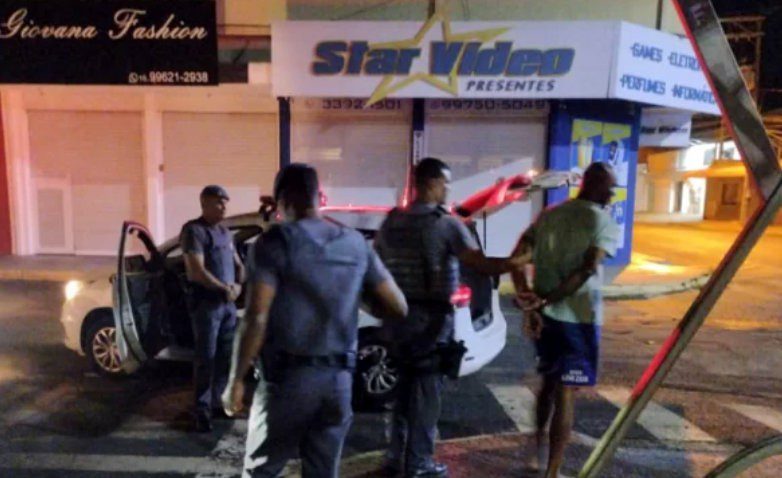 Mulher é agredida pelo companheiro com barra de ferro em Américo Brasiliense