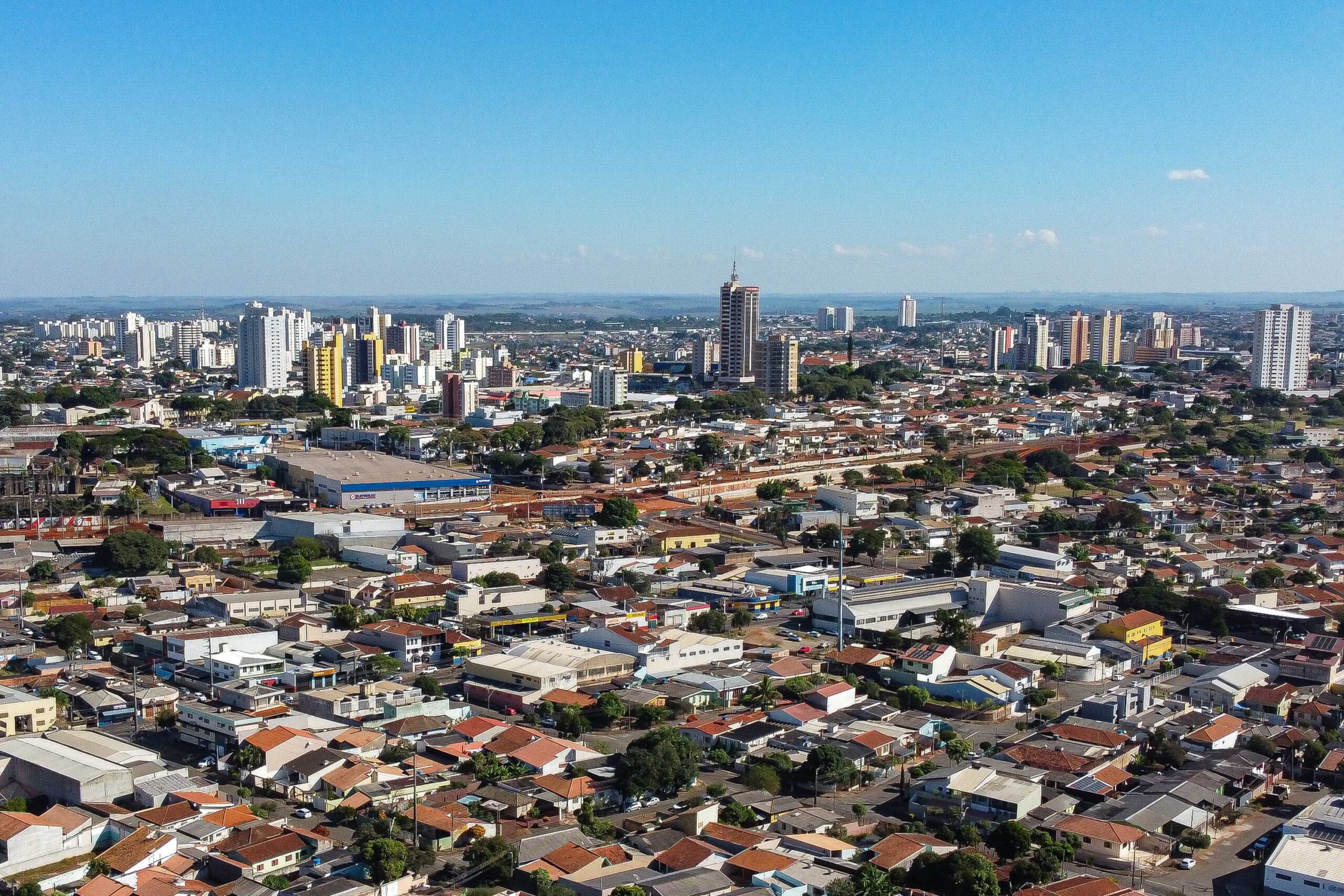 Veja o que abre e o que fecha em Londrina no feriado de Carnaval