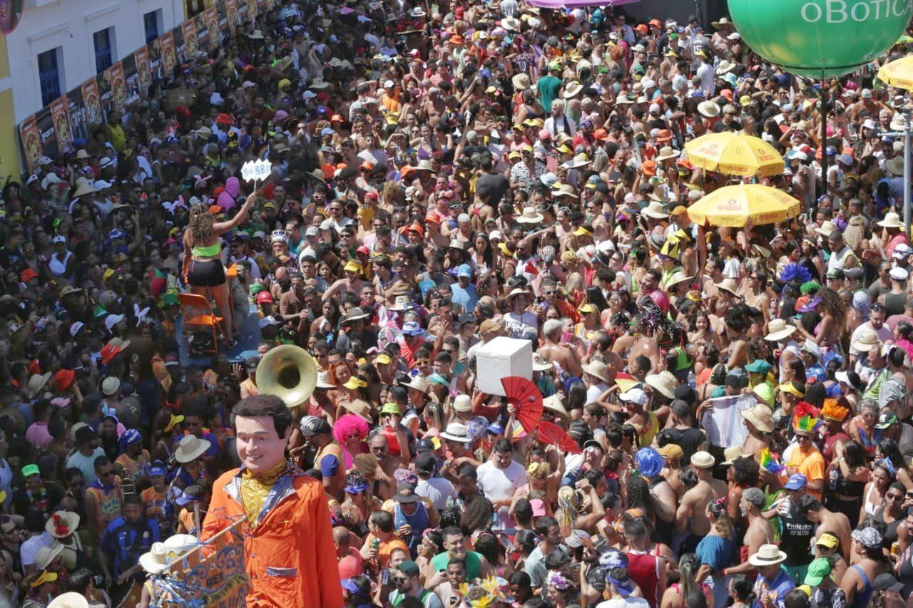 Redução de danos no carnaval: confira como evitar acidentes e reduzir riscos da mistura de álcool, calor e drogas