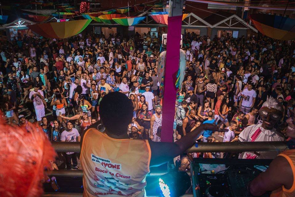 Carnaval em Queluz terá shows e desfiles de escolas de samba; confira