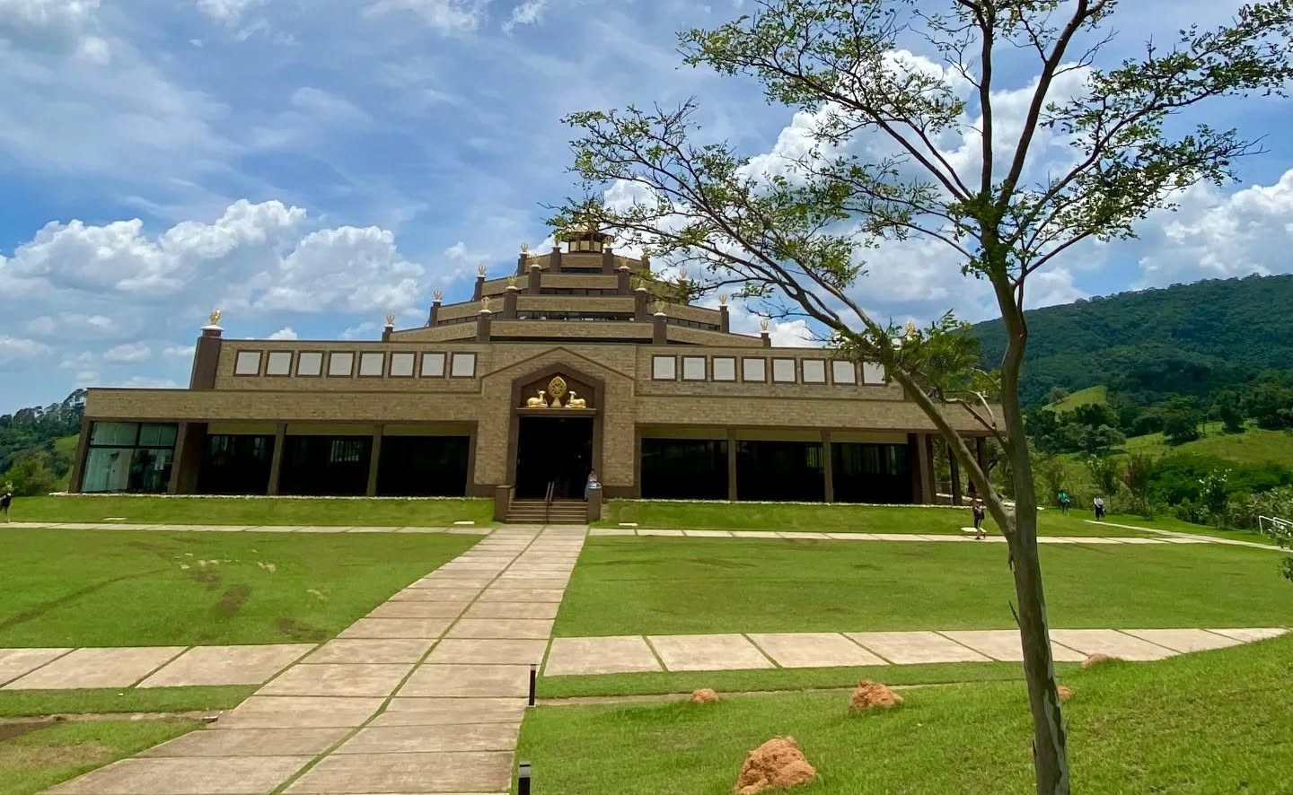 ‘Carnaval no Templo’: evento gratuito oferece retiro de meditação em Cabreúva