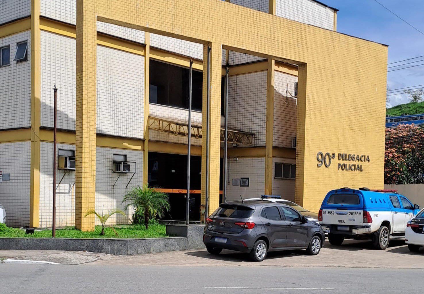 Homem é preso por importunação sexual em ponto de ônibus, em Barra Mansa