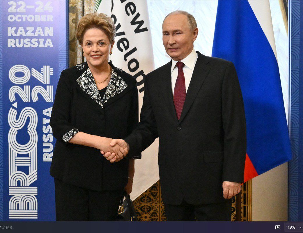 Dilma está internada em hospital de Xangai, sem gravidade, diz líder do governo na Câmara