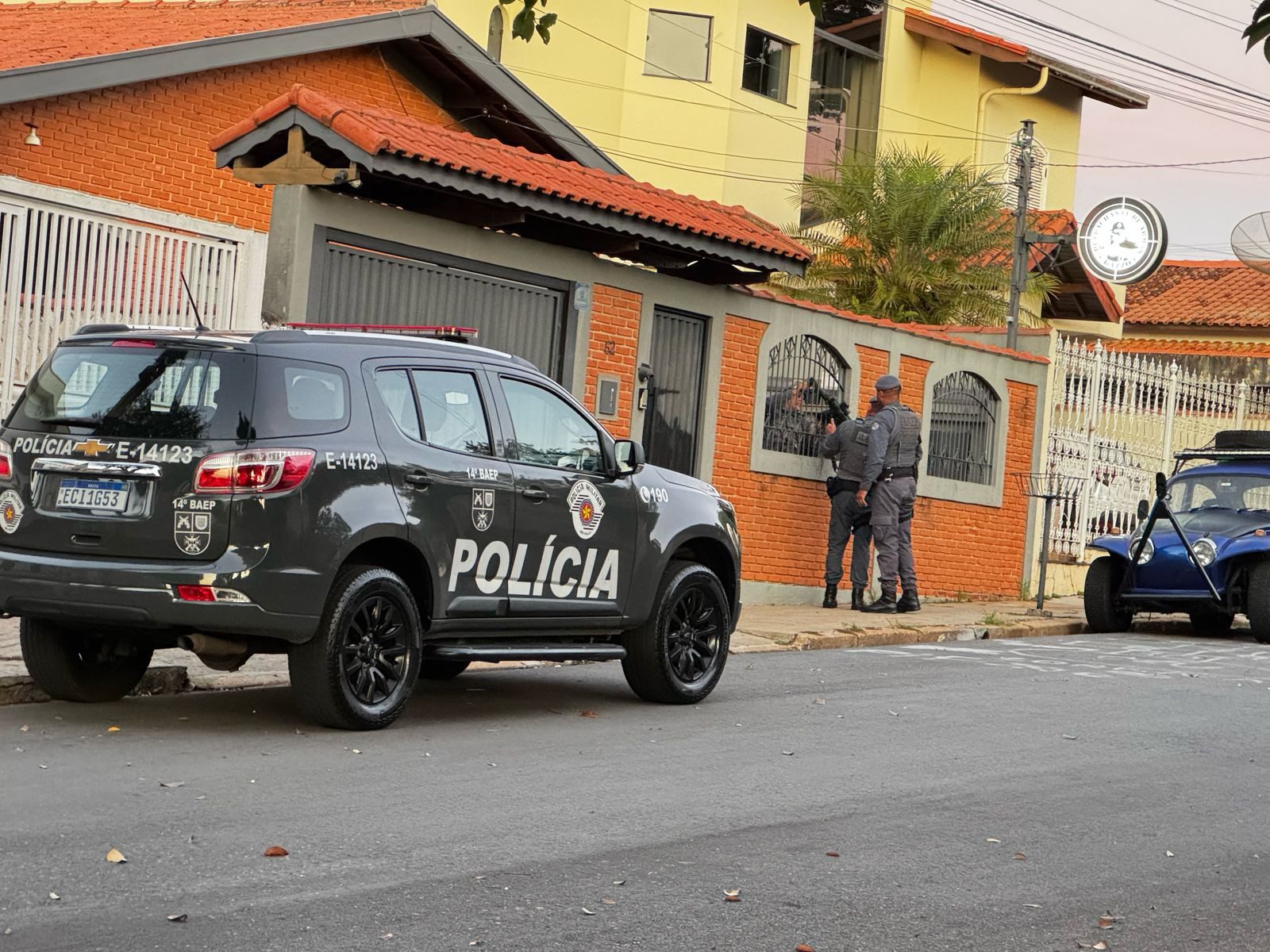 Policia descobre local usado como ‘despachante’ de armas de facção criminosa no interior de SP