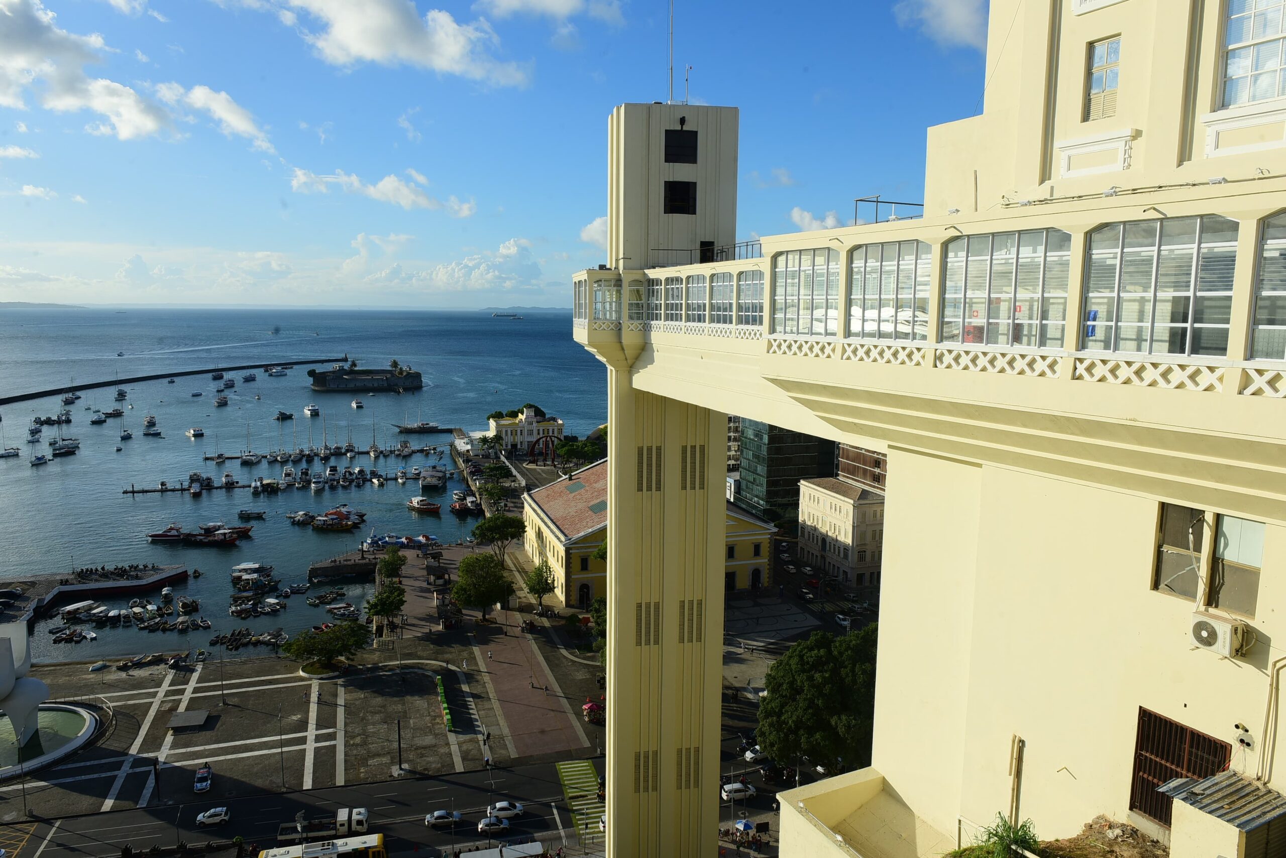 Elevador Lacerda, um dos principais pontos turísticos de Salvador, é reinaugurado após reforma