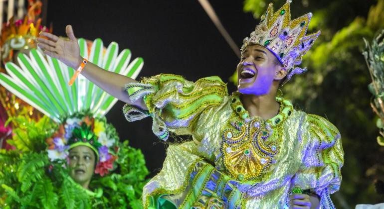 Conheça os enredos das escolas de samba de BH que desfilam nesta terça-feira