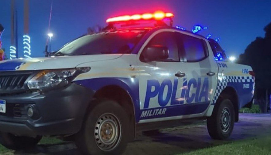 Adolescente é encontrado morto dentro de carro após sair para jogar futebol com amigos