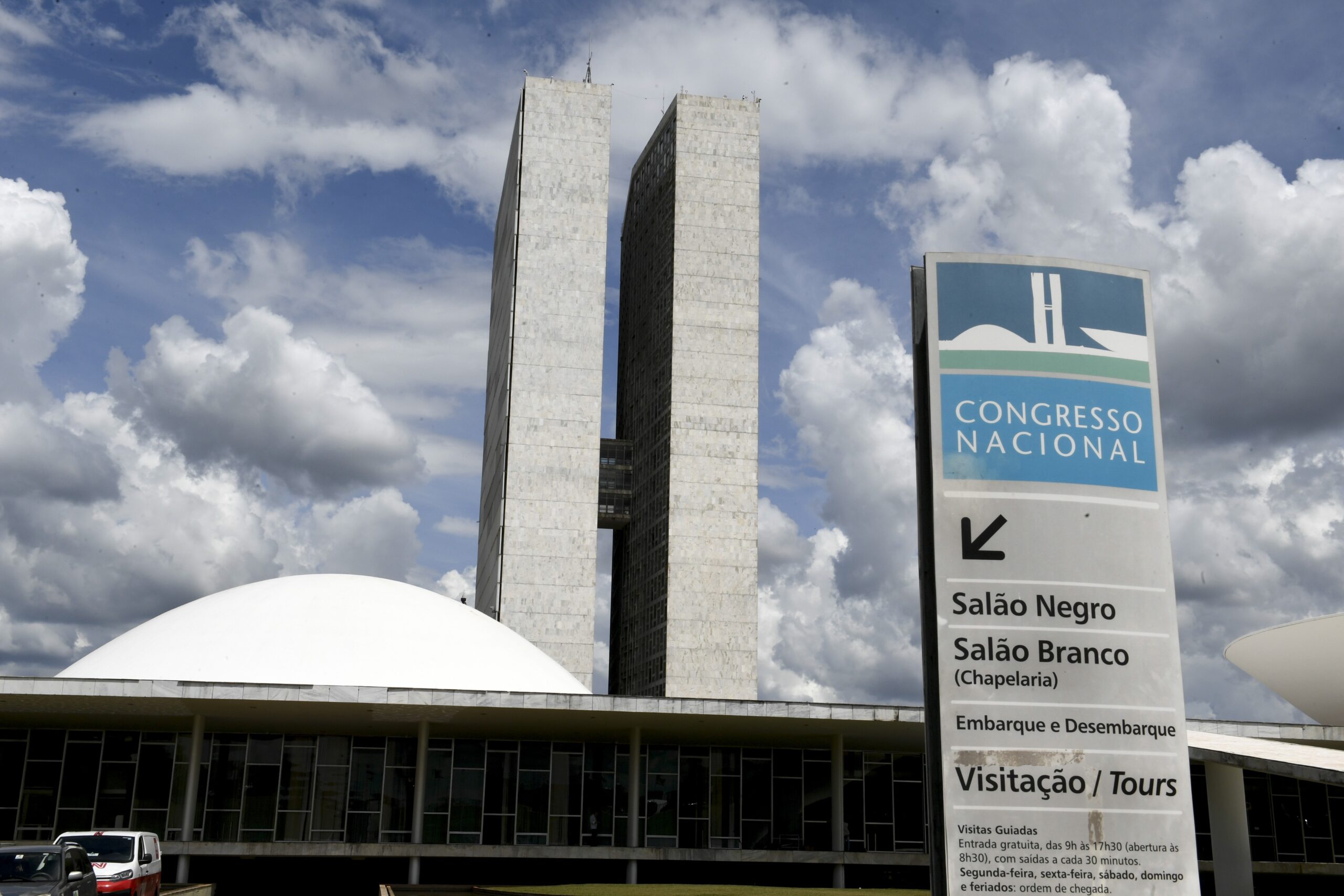 STF valida, por unanimidade, plano do Congresso que prevê pagamento de emendas com transparência