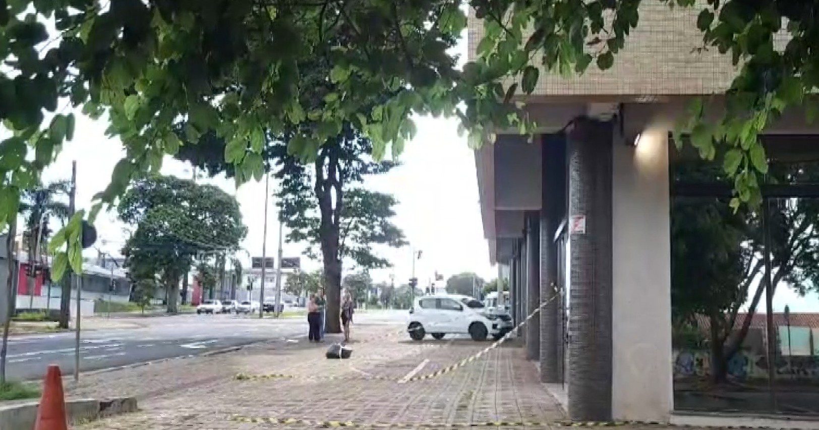 Equipamento de segurança rompe e pintor morre ao cair do 6º andar de prédio, no Paraná