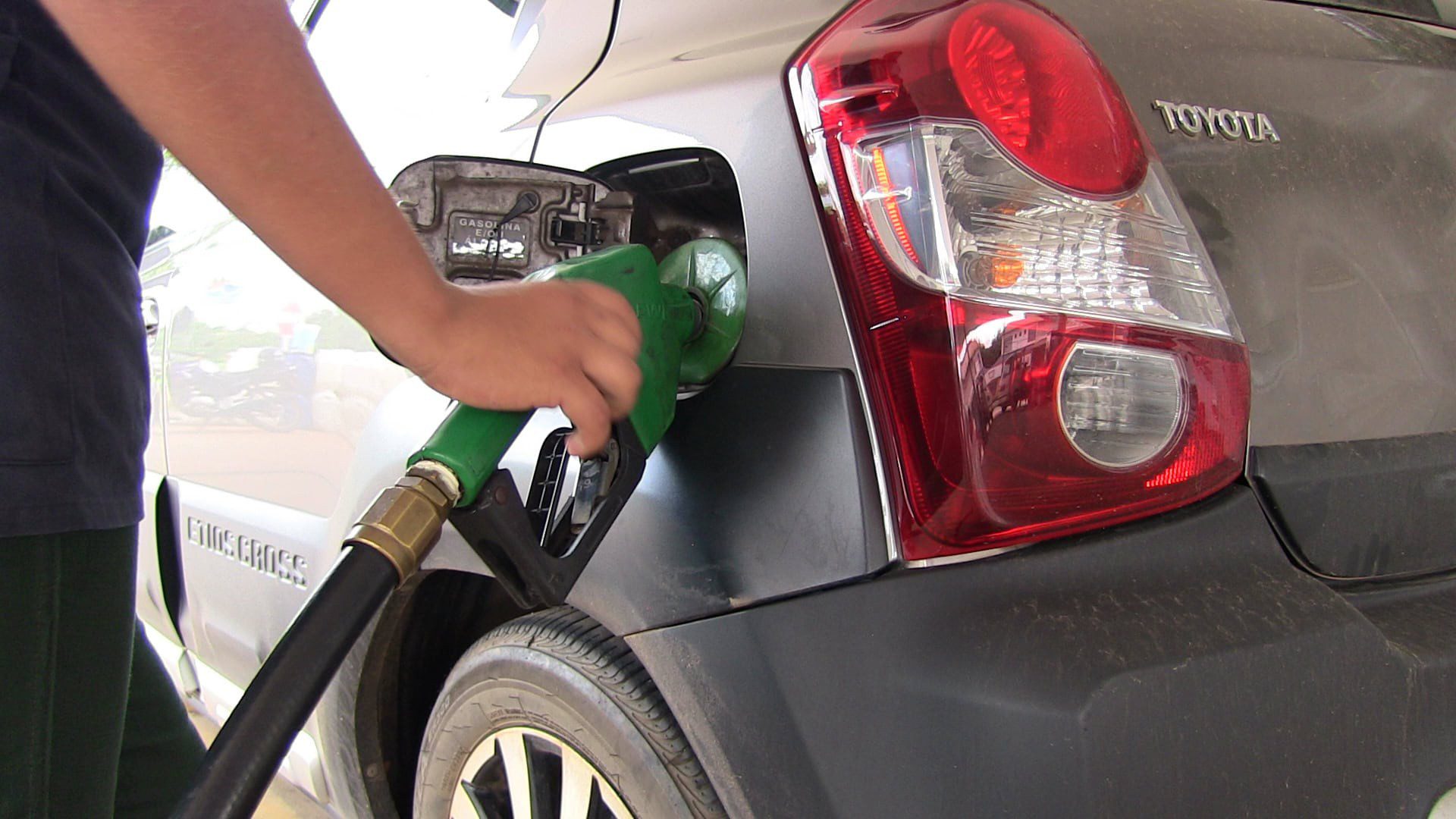 Pelo segundo mês consecutivo, AC tem gasolina mais cara da região Norte, aponta levantamento