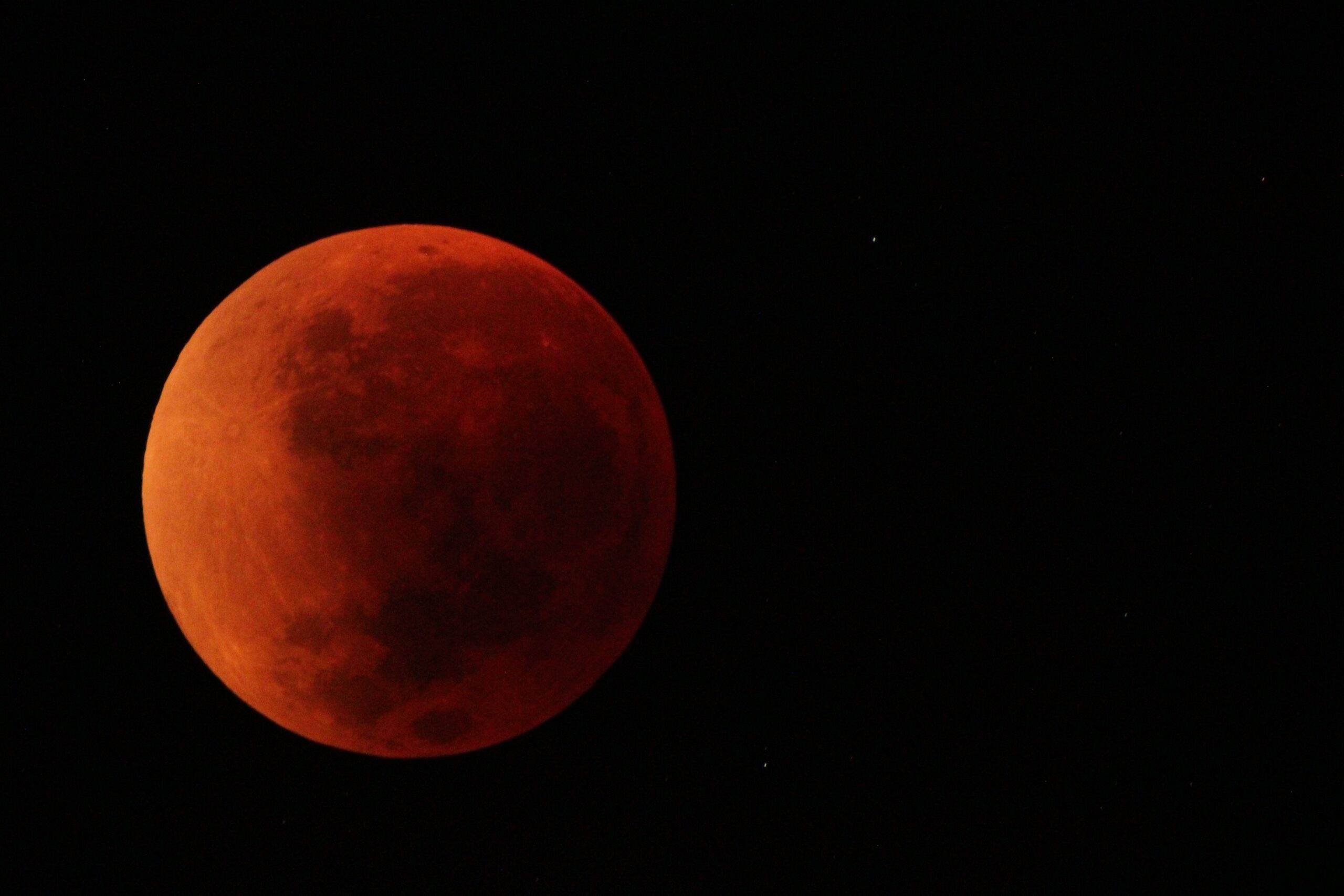 ‘Lua de Sangue’: Saiba se será possível observar o fenômeno no Vale do Paraíba