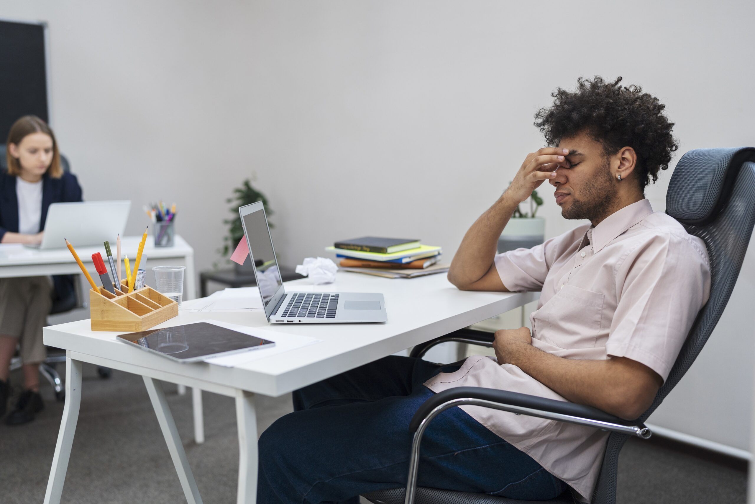 Mais de 7,5 mil trabalhadores se afastaram do emprego por problemas de saúde mental em 2024, na Paraíba