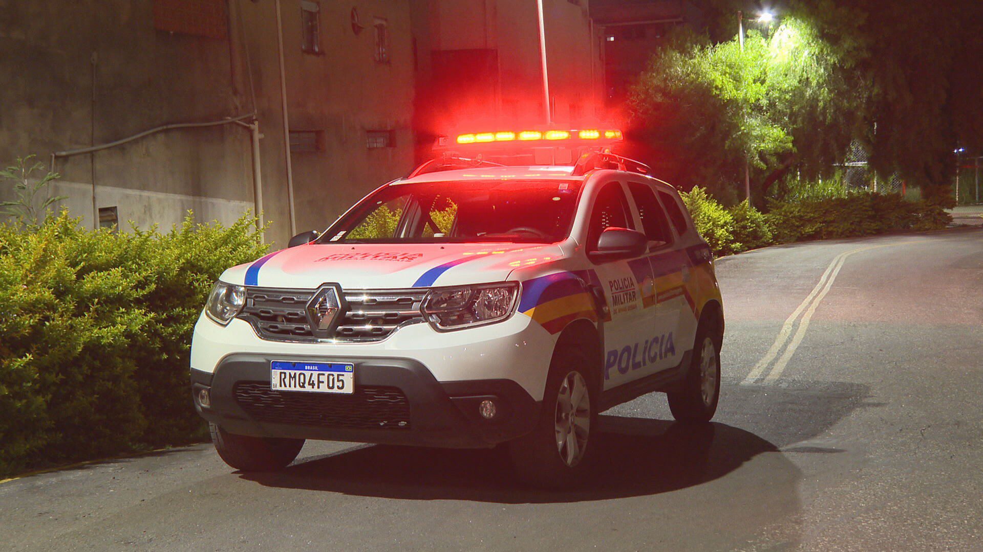 Mulher é presa por matar companheiro a facadas após ser agredida e ameaçada em Caratinga