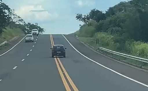 Motorista é preso por embriaguez ao volante após ser flagrado em zigue-zague na Rodovia Assis Chateaubriand, em Estrela do Norte