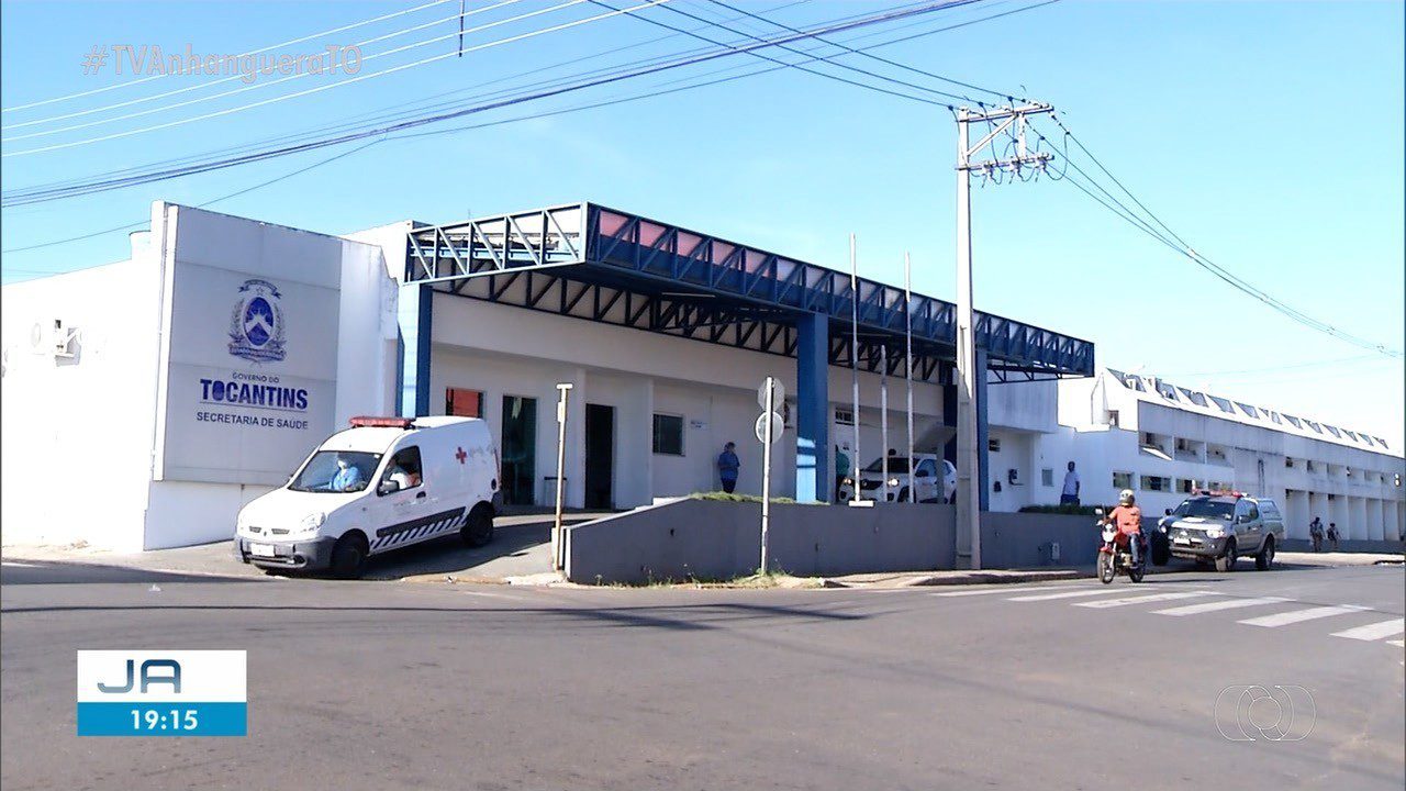 Adolescente que levou golpes de faca e ficou com as vísceras expostas continua internado em hospital de Araguaína