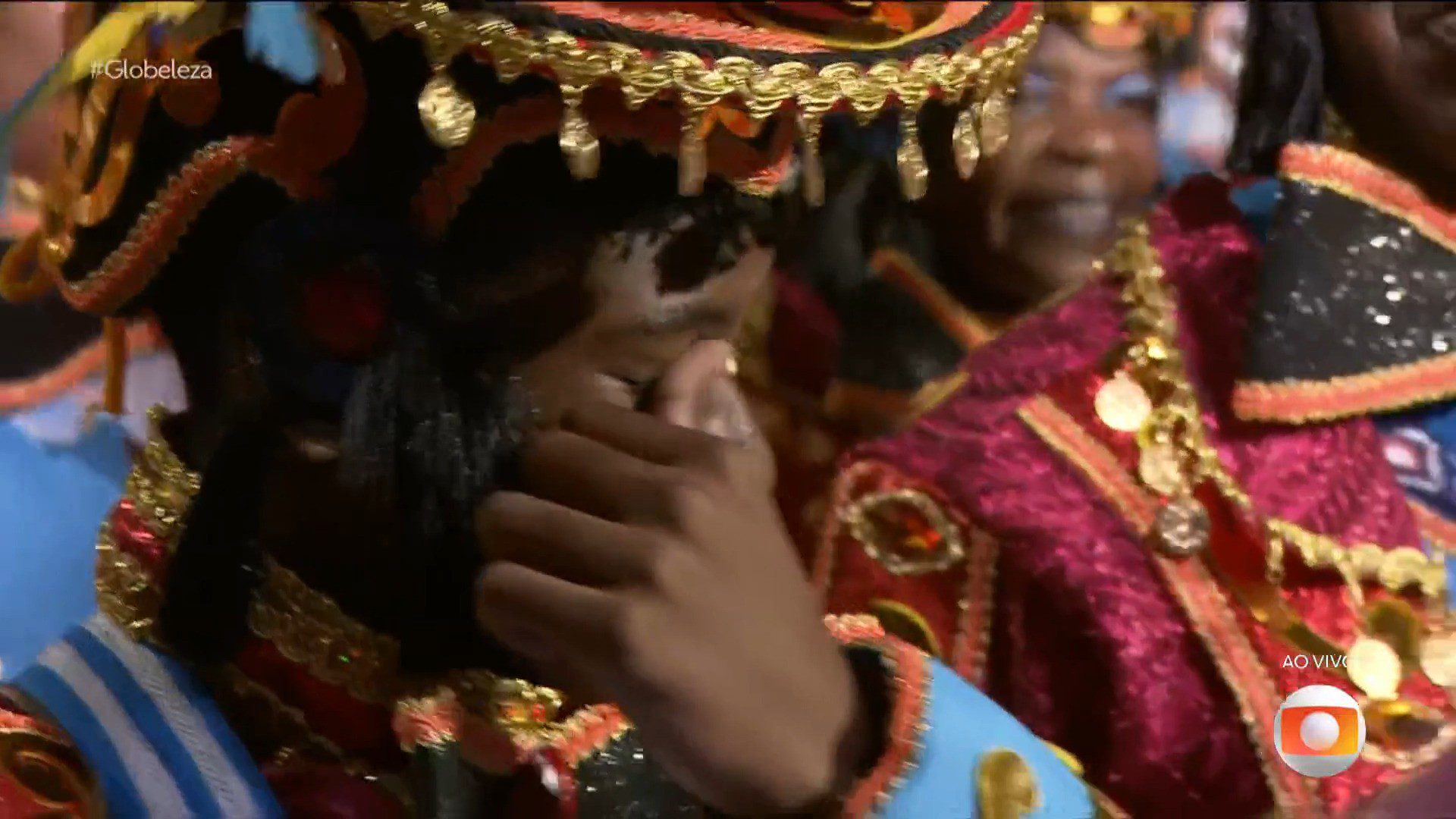 Integrantes se emocionam com despedida de Neguinho da Beija-Flor