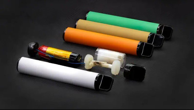 Metais tóxicos e aromatizante de vela: o que tem nos ‘vapes’ vendidos no Brasil, segundo pesquisa inédita
