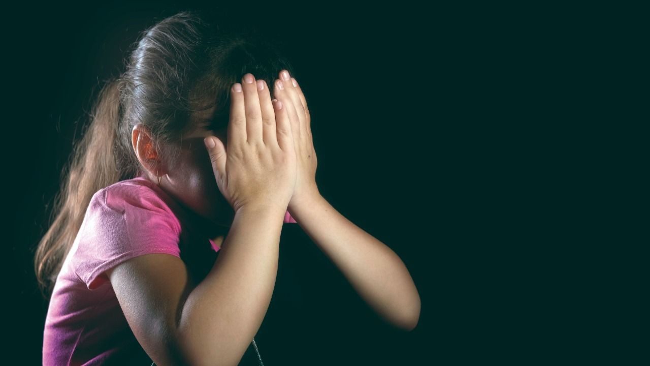 Mulher é presa após deixar filhos sozinhos para ir a festa de Carnaval em Esperança, no Agreste da Paraíba