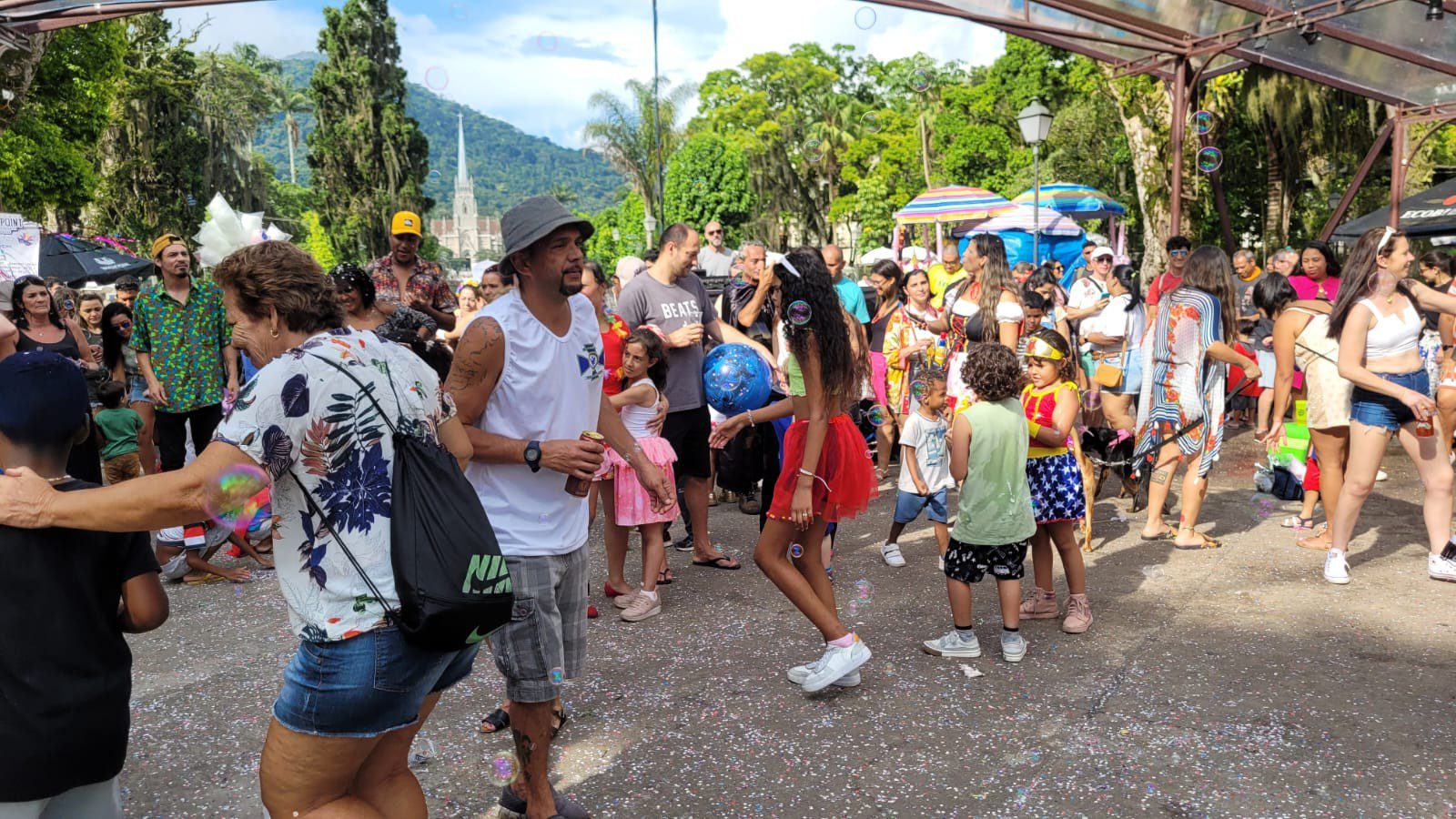 Carnaval em Petrópolis: programação de segunda-feira promete agitar a cidade