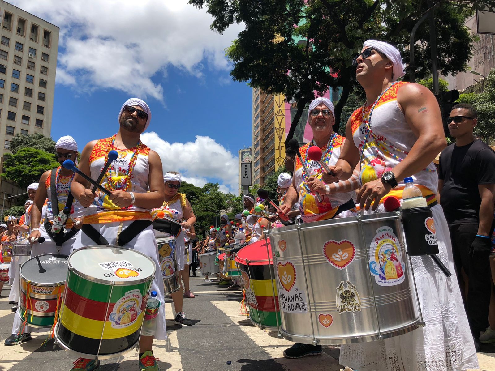 Chove ou faz sol no Carnaval? Saiba como fica o clima em BH, Ouro Preto e Diamantina, onde a folia não para