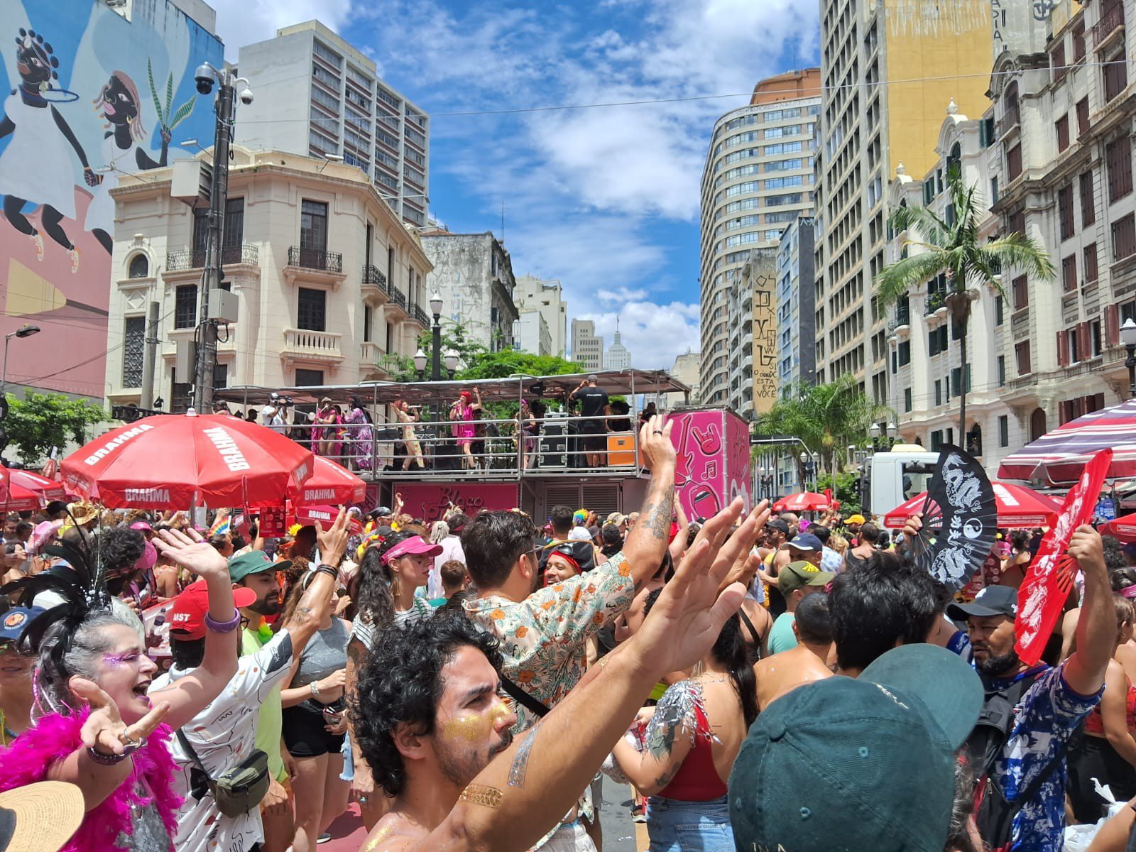 Galo da Madrugada, Pagu, Cerca Frango e Súbete; veja os blocos que desfilam nesta terça em SP, último dia do carnaval