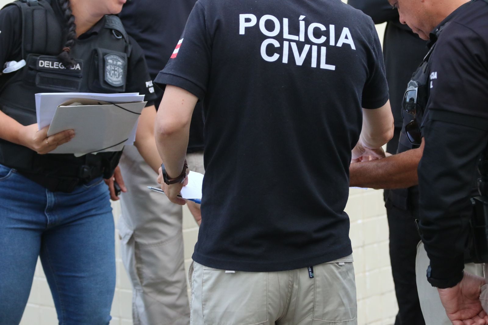 Homem morre e duas pessoas ficam feridas após serem baleados em bar no norte da Bahia