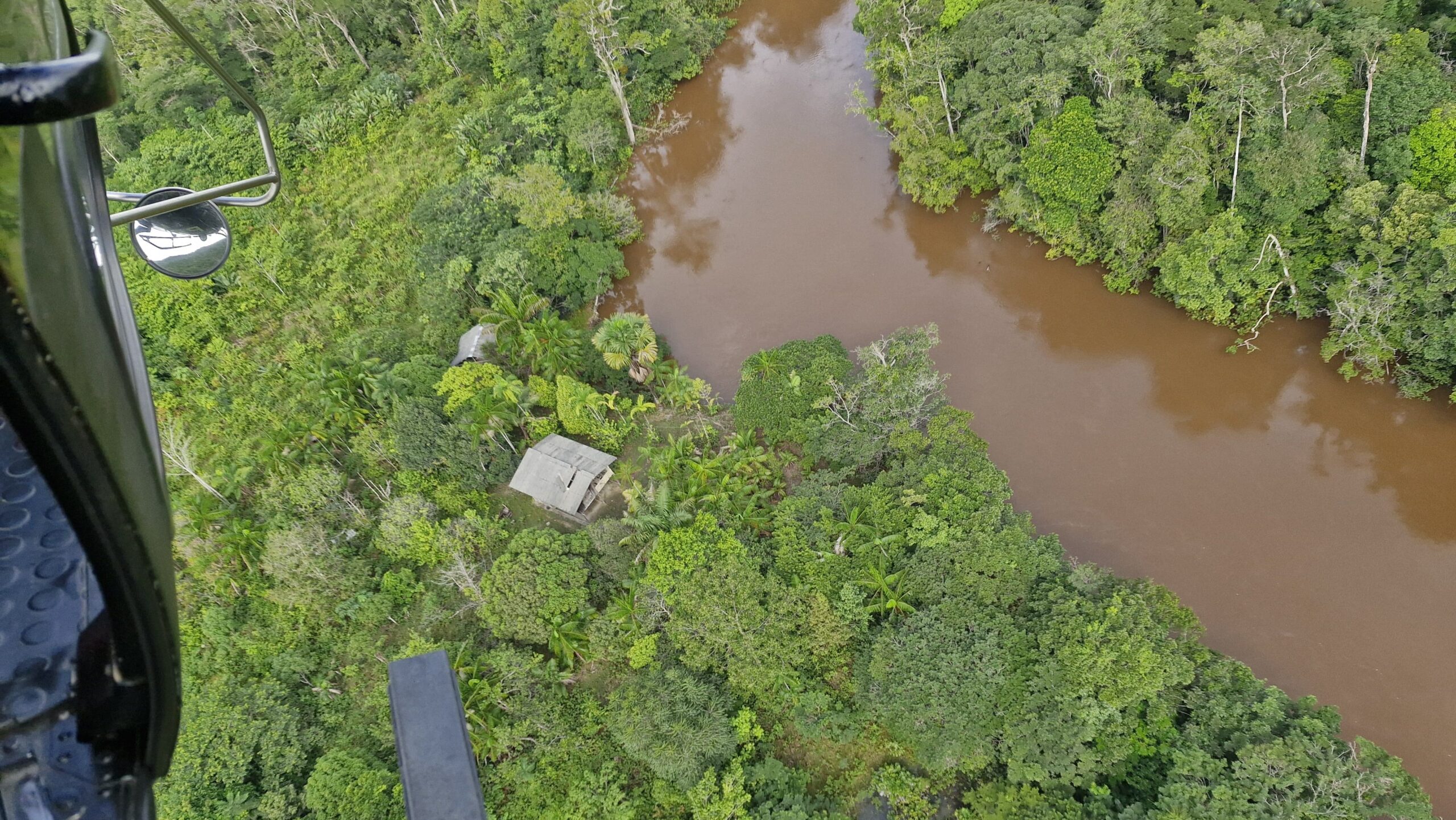 Laudo aponta metais pesados na água de rio atingido por rejeitos da barragem de garimpo ilegal do AP
