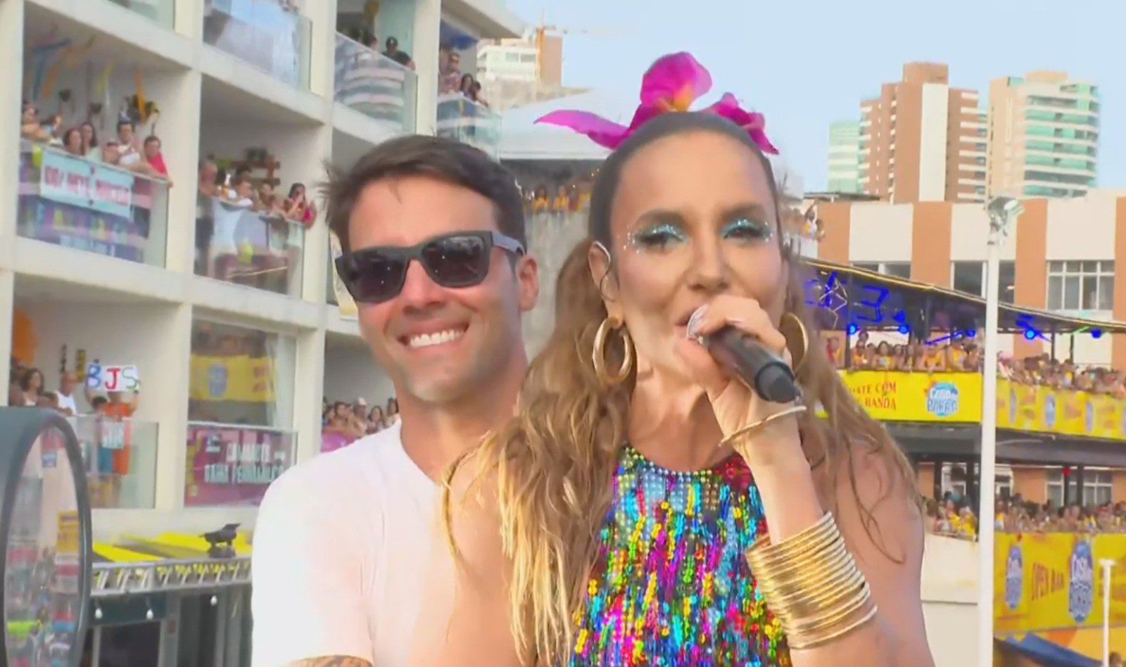 Pedido de casamento, romance, Preta Gil e mais famosos na folia: confira os melhores momentos do 3º dia do carnaval de Salvador