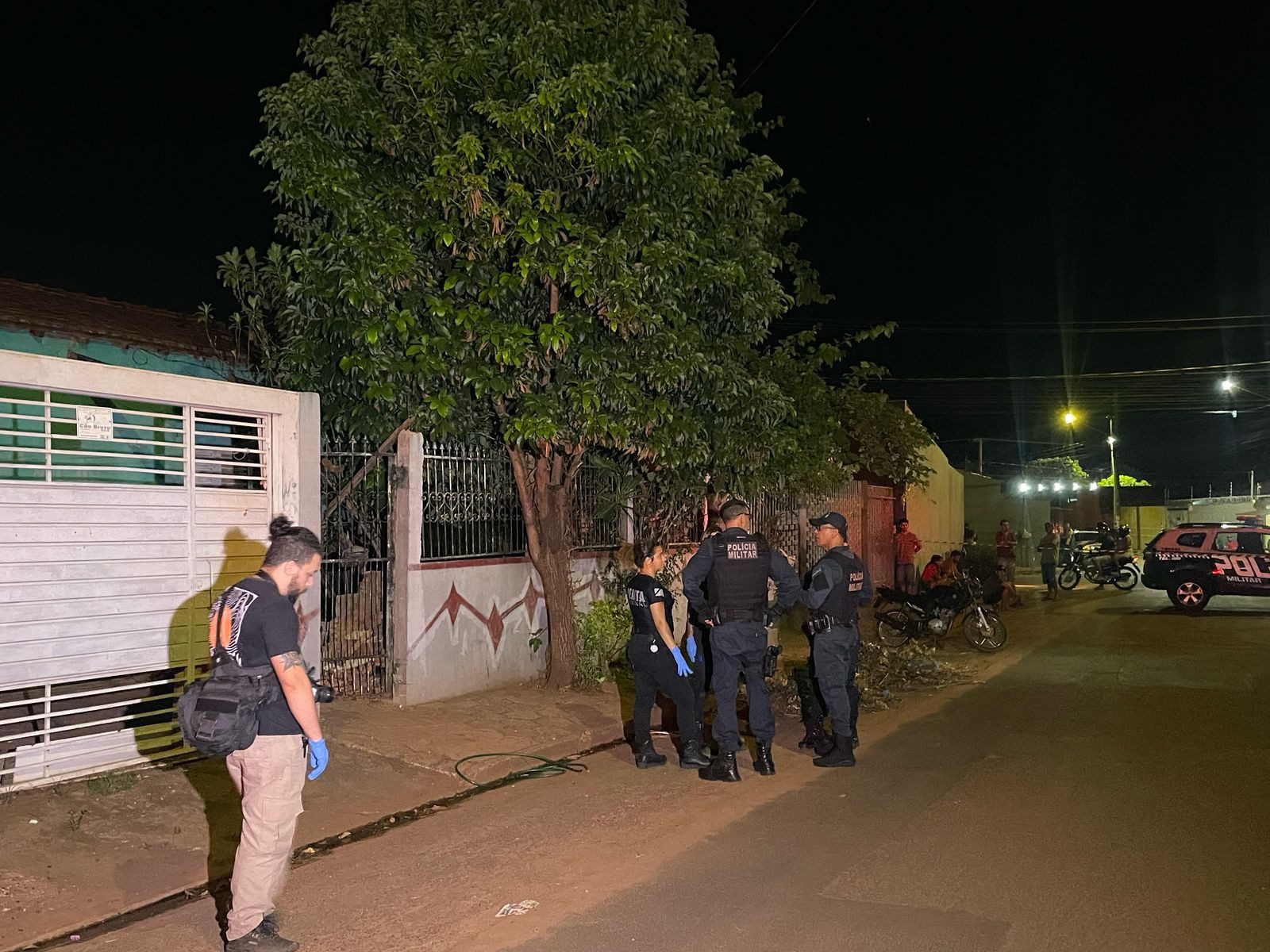 Mulher é morta a pedradas na cabeça e tem corpo queimado pelo marido em MS