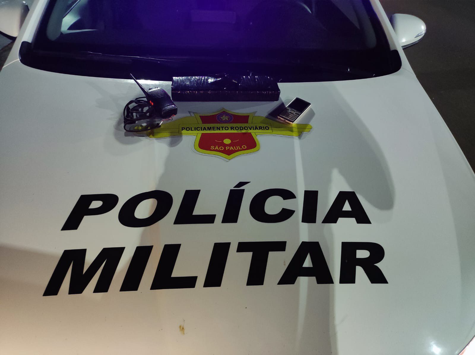 Homem é preso por esconder quase 1kg de maconha no carro e na meia, em Presidente Epitácio