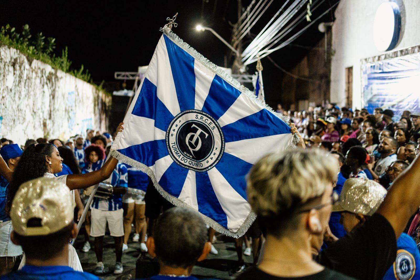 Turma do Quinto se prepara para desfile na Passarela do Samba em São Luís