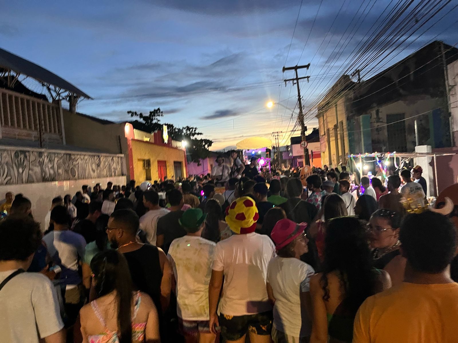 FOTOS: blocos Vaca Atolada, Piauí Samba e Torano Brita animam a segunda-feira de Carnaval em Teresina