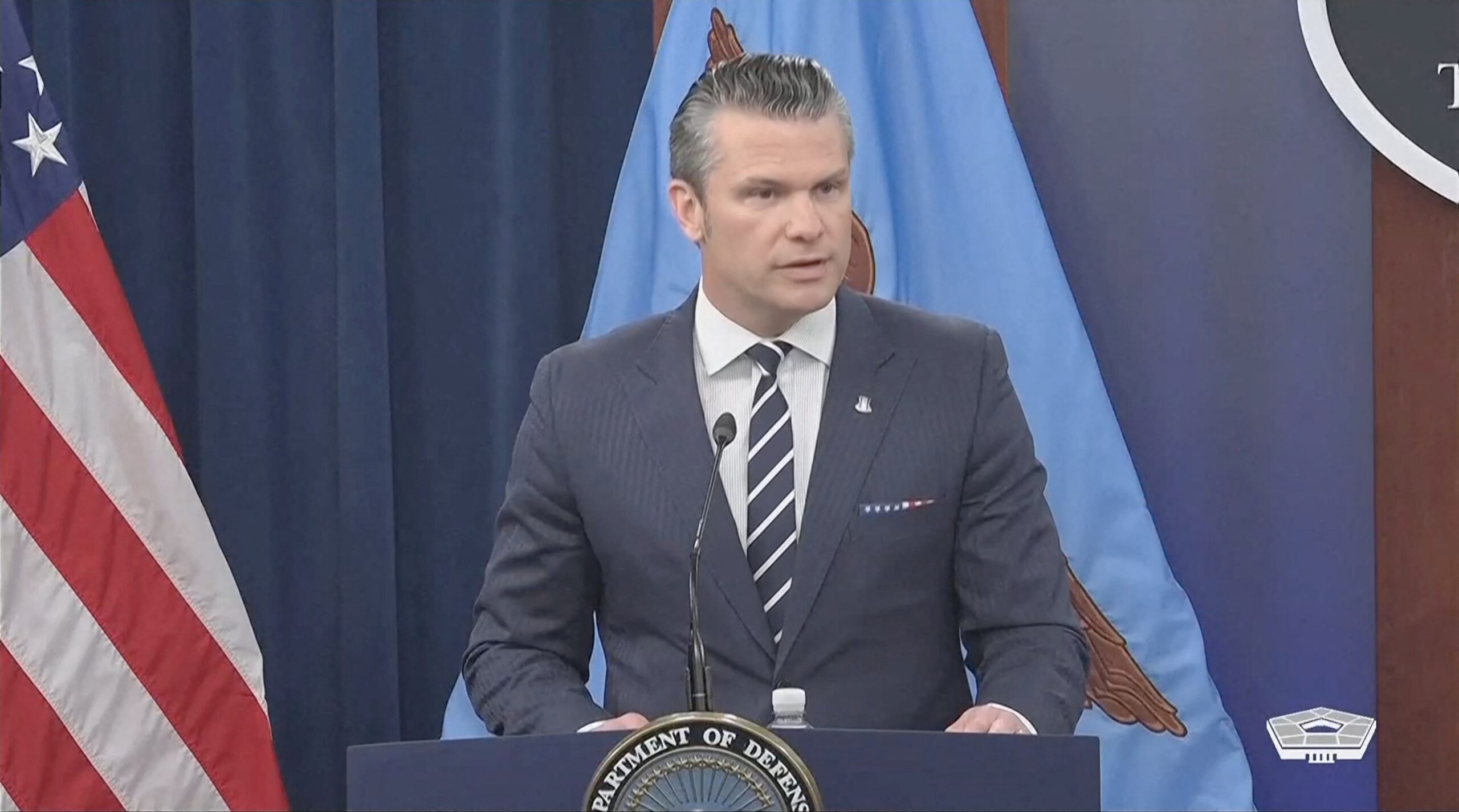 Pete Hegseth: nº1 da defesa dos EUA virou queridinho de Trump como comentarista polêmico de TV; conheça