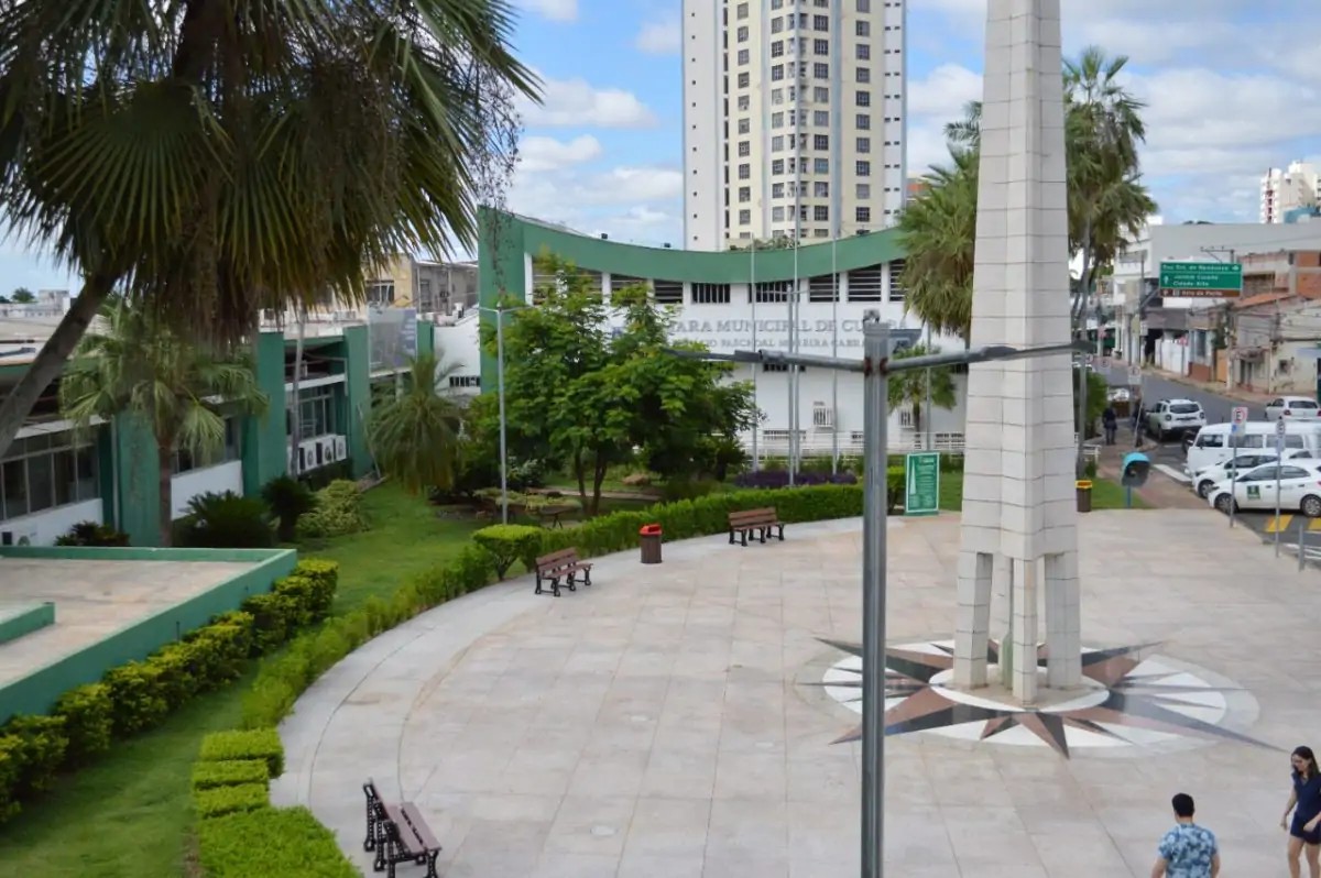 Lei aprovada na Câmara de Cuiabá garante que crianças com autismo e restrição alimentar levem lanche de casa