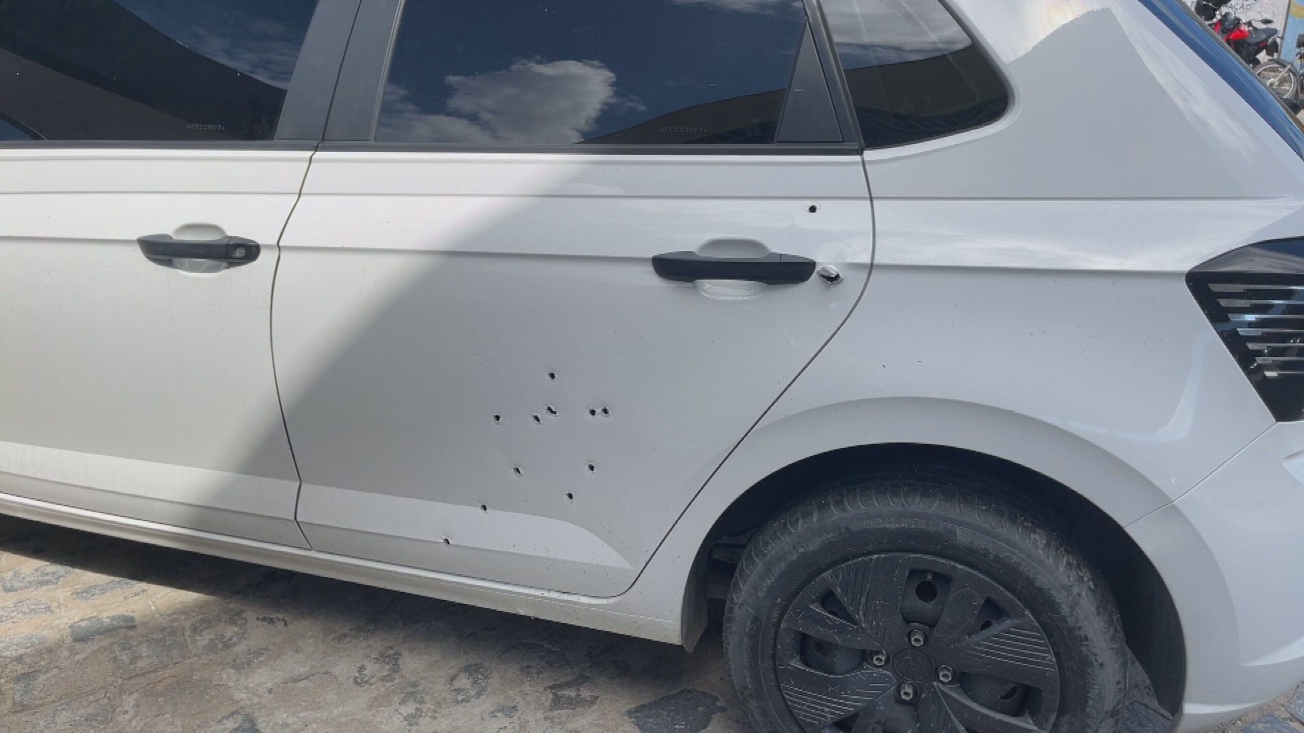 Pai era alvo de criminosos que mataram bebê com tiro na cabeça dentro de carro em Jaboatão