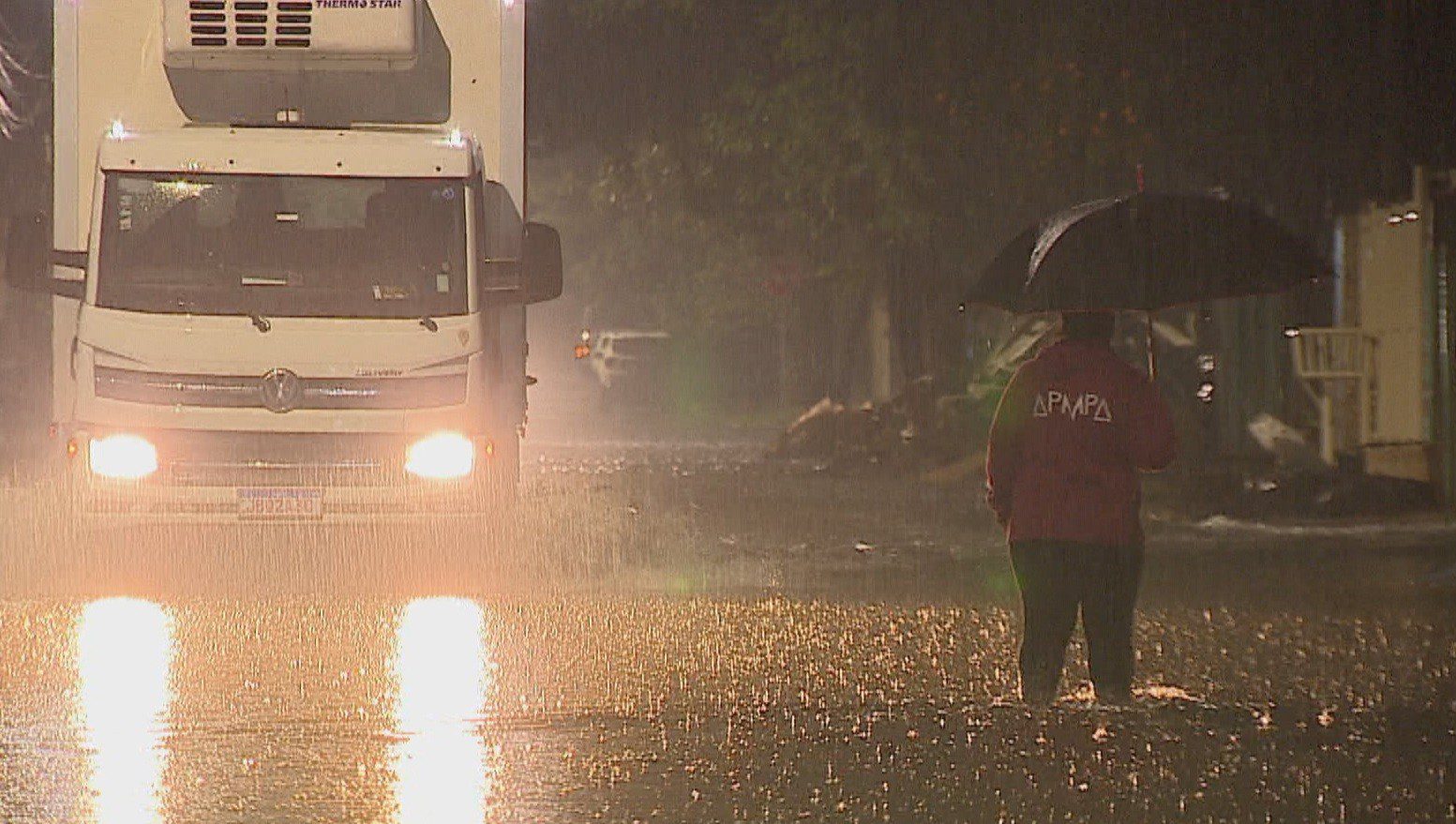Em meio a enchentes, Sul do país vai enfrentar ciclone com ventos de 70 km/h