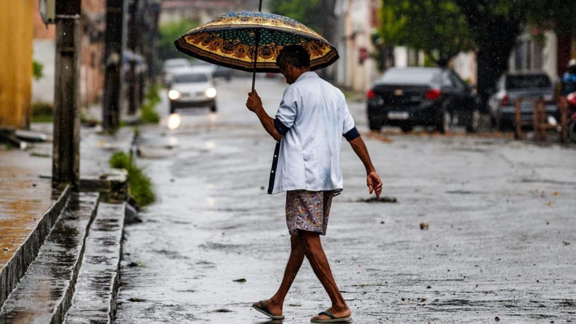 Funceme emite aviso de chuvas intensas para o fim de semana no Ceará; confira previsão