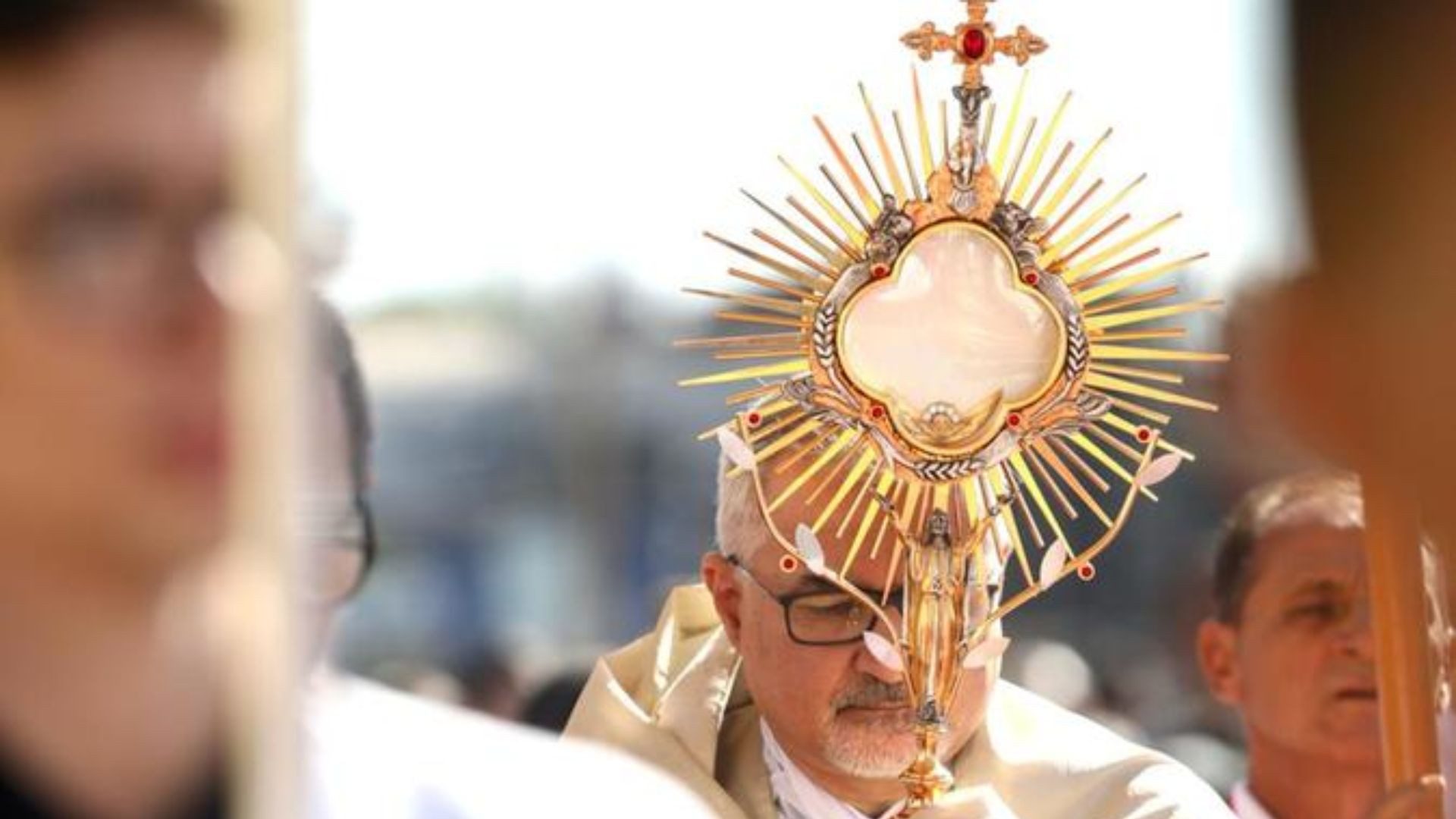 Corpus Christi: veja o que abre e o que fecha em Goiânia e Aparecida