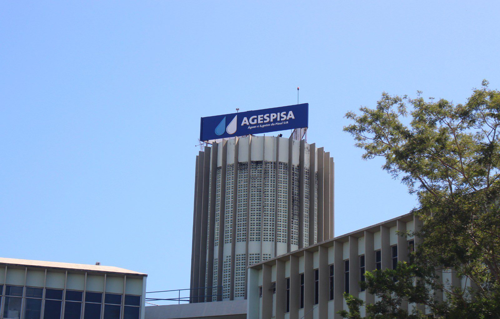 Justiça suspende demissão de 300 servidores da Agespisa no PI que não aderiram a desligamento voluntário