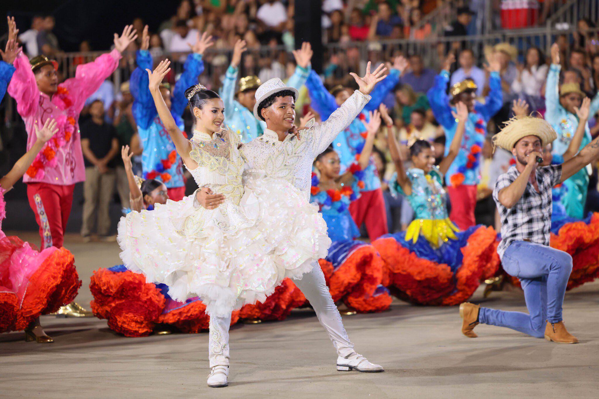 Apresentações das rainhas no 33º Arraiá da Capital
