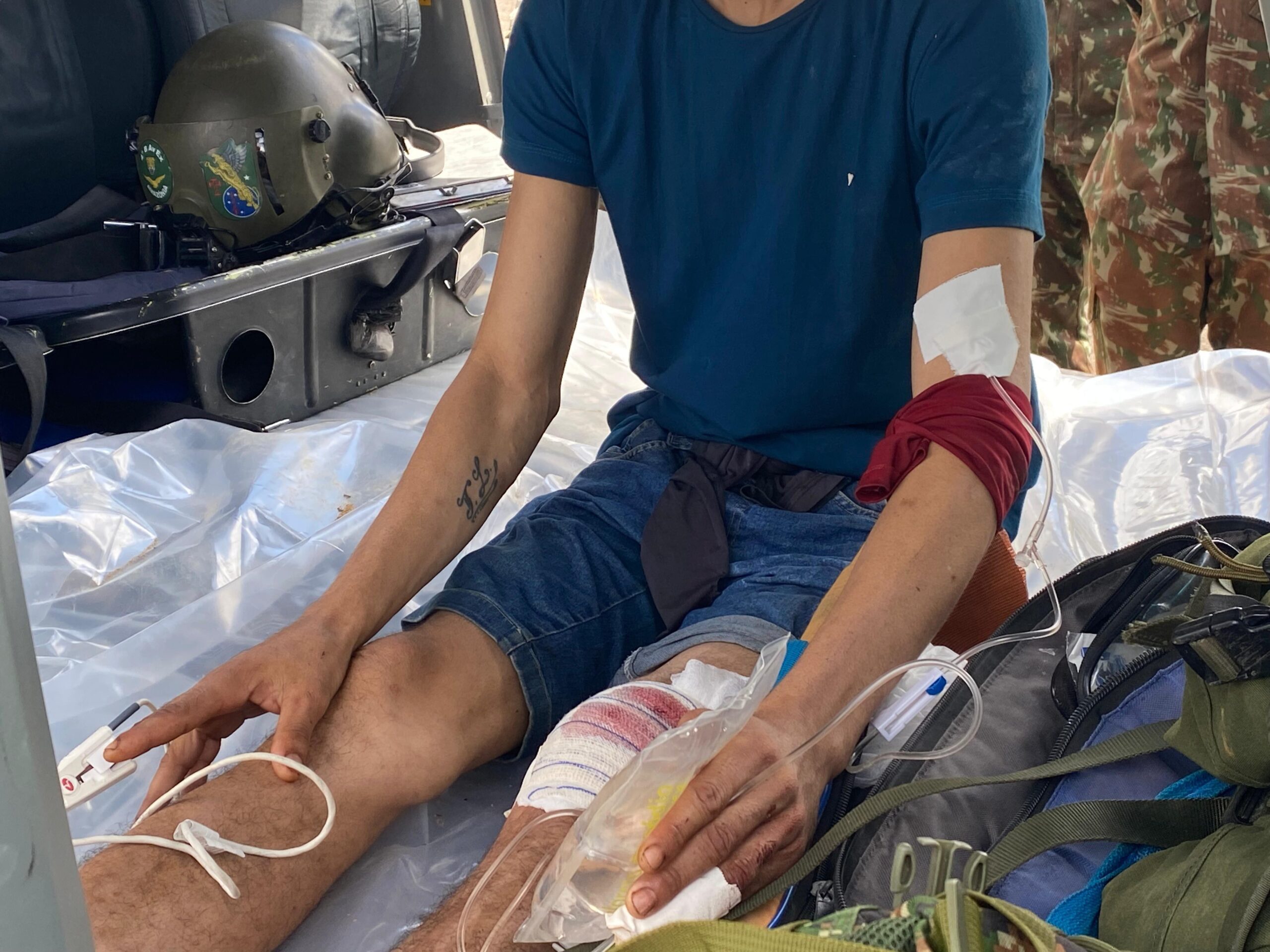 Garimpeiro ferido é resgatado por agentes da Força Nacional na Terra Yanomami