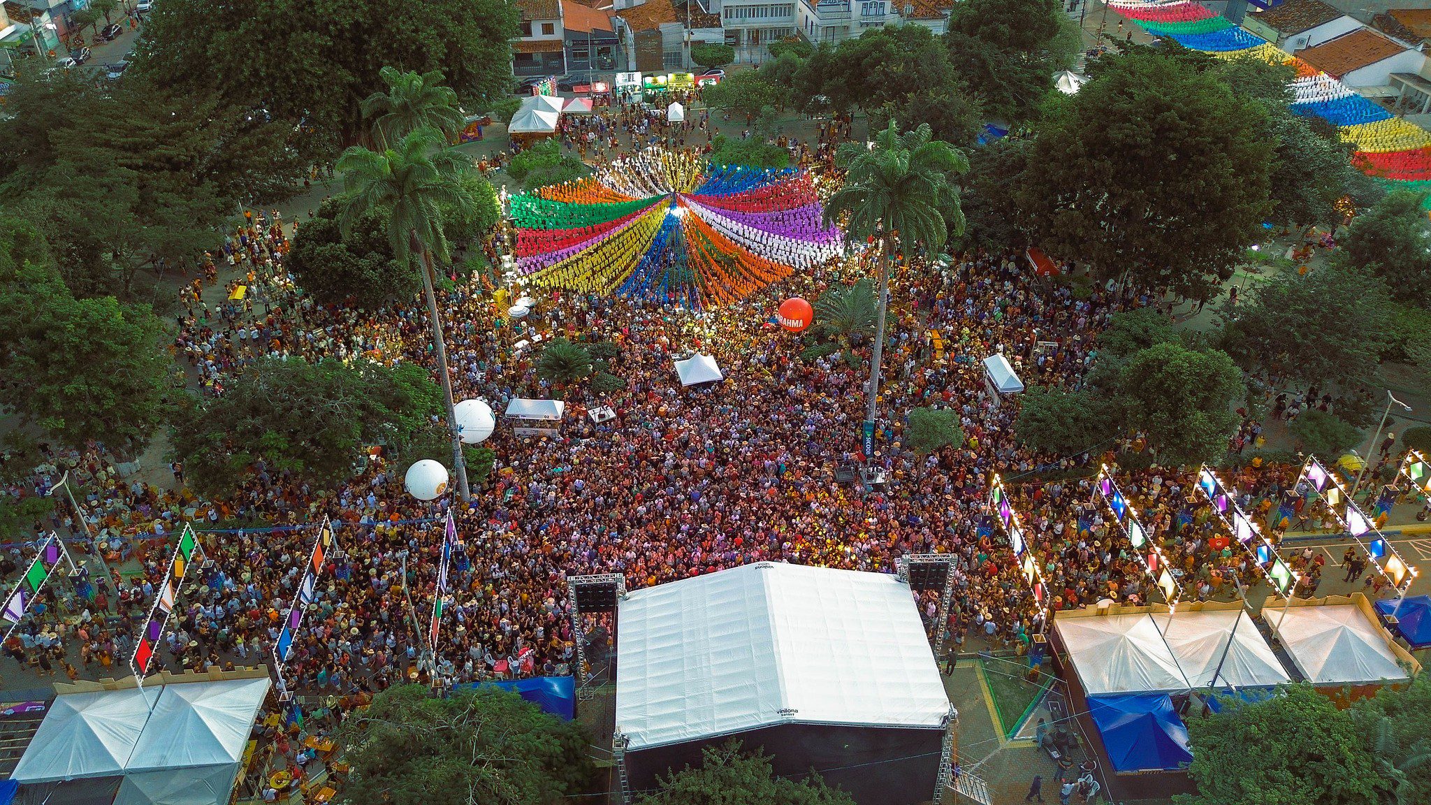 Cidades em situação de emergência na Bahia investem mais de R$ 4,29 milhões em cachês de artistas para festas de São João