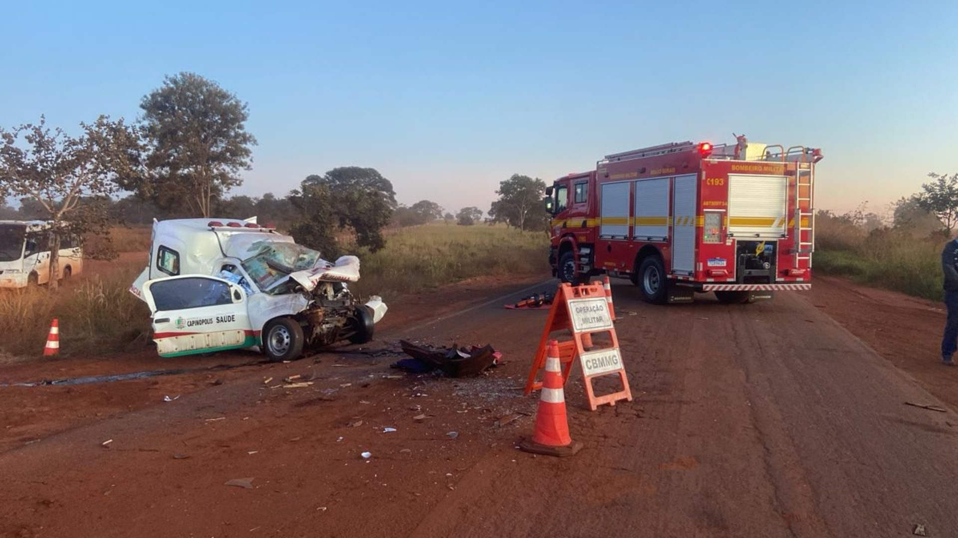 Morre quinta vítima de batida entre ambulância e carreta canavieira na MGC-154