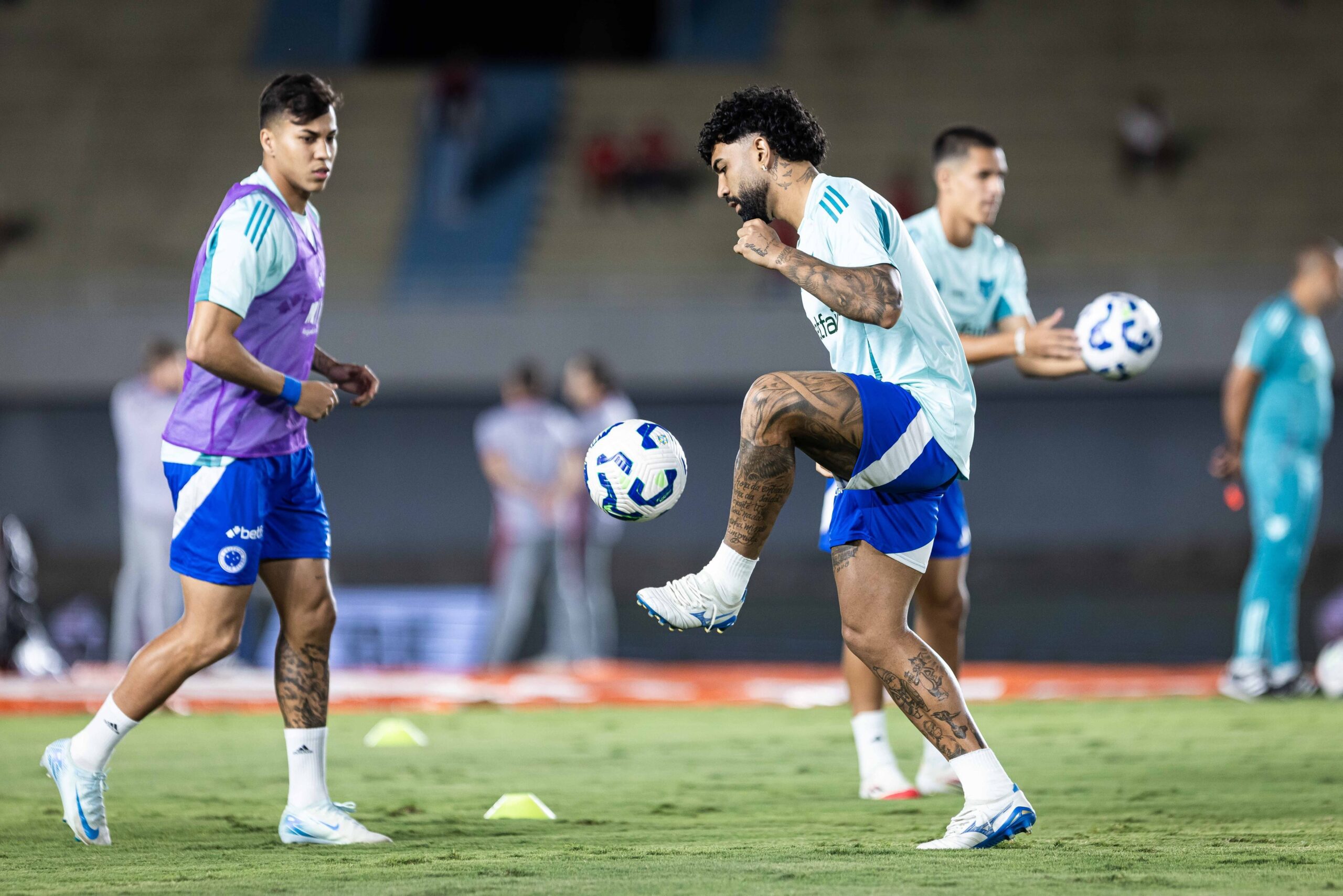 Sete são presos em operação contra golpistas que desviaram dinheiro de Gabigol e outros jogadores