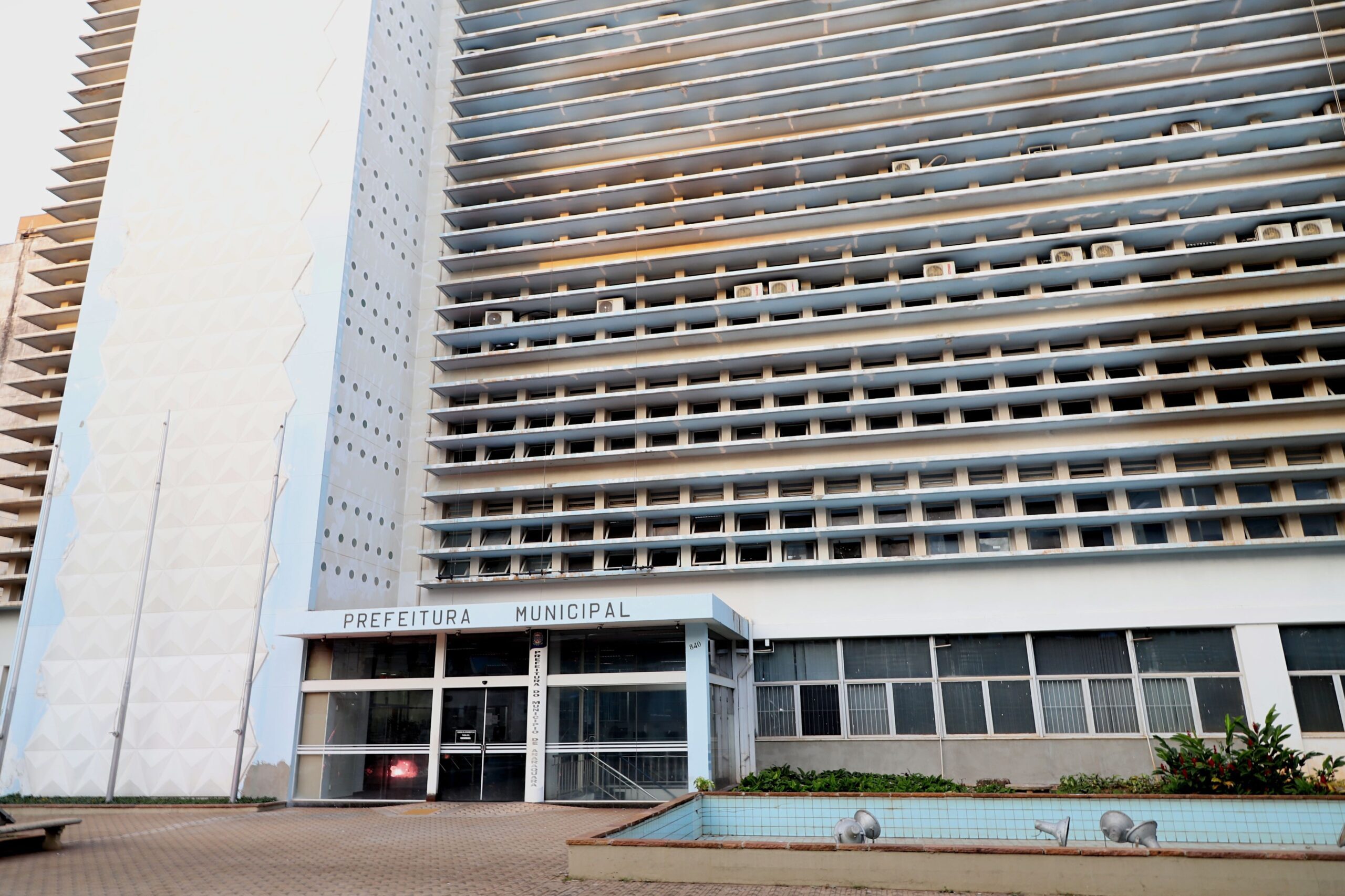 Prefeitura de Araraquara abre concurso para 279 vagas com salários de até R$ 7 mil; confira como se inscrever