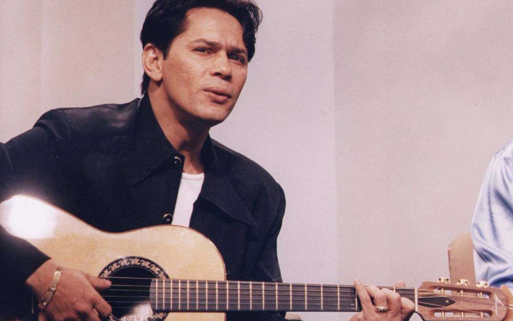 Filhos postam homenagens a Leandro 27 anos após a morte do cantor